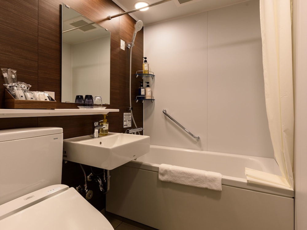 ツインルーム 禁煙 バスルーム0 | 変なホテルプレミア東京 浅草田原町