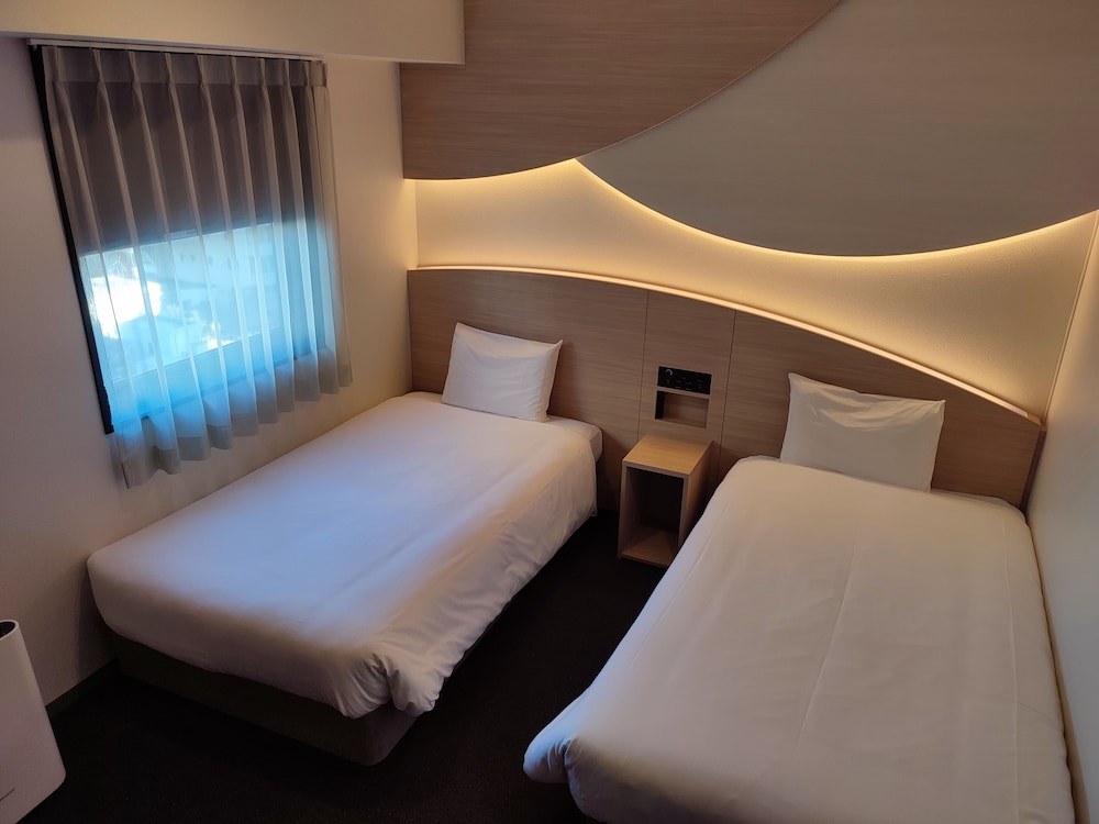デラックス ツインルーム 禁煙 | 変なホテルプレミア東京 浅草田原町