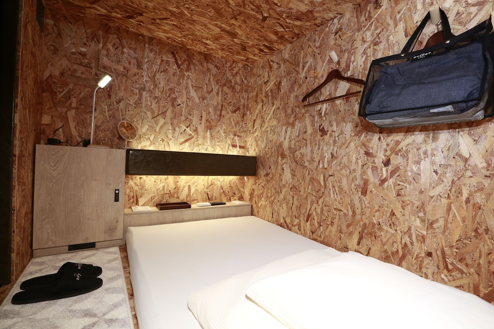 客室1 | イージーステイ大宮