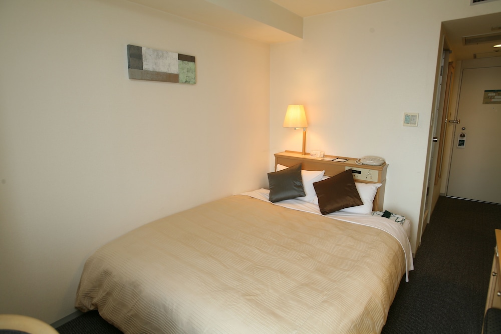 ダブルルーム 禁煙 | サイプレスガーデンホテル