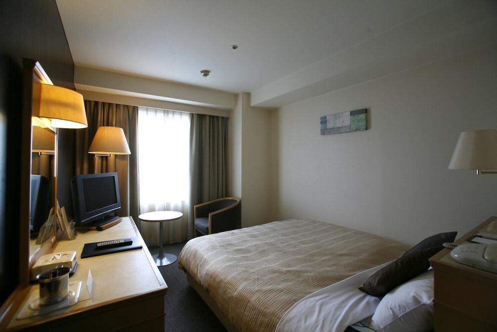 ダブルルーム 禁煙 客室1 | サイプレスガーデンホテル