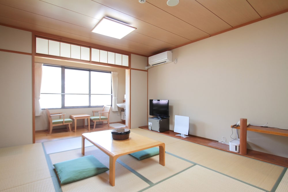 スタンダード和室 禁煙 | 入鹿温泉 ホテル瀞流荘