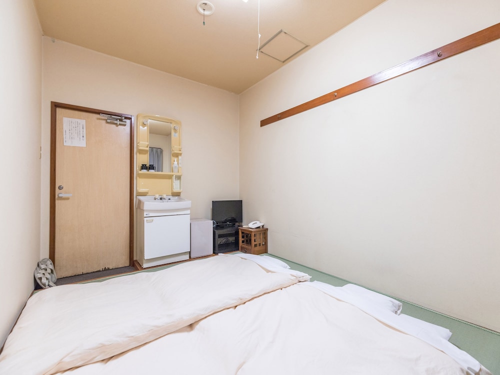和室2名部屋 共用バスルーム 禁煙 客室1 | ホテル伊勢崎イースト