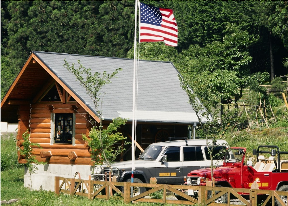 ログハウス小部屋タイプ お部屋タイプおまかせ 禁煙 客室3 | マウンテンドーム