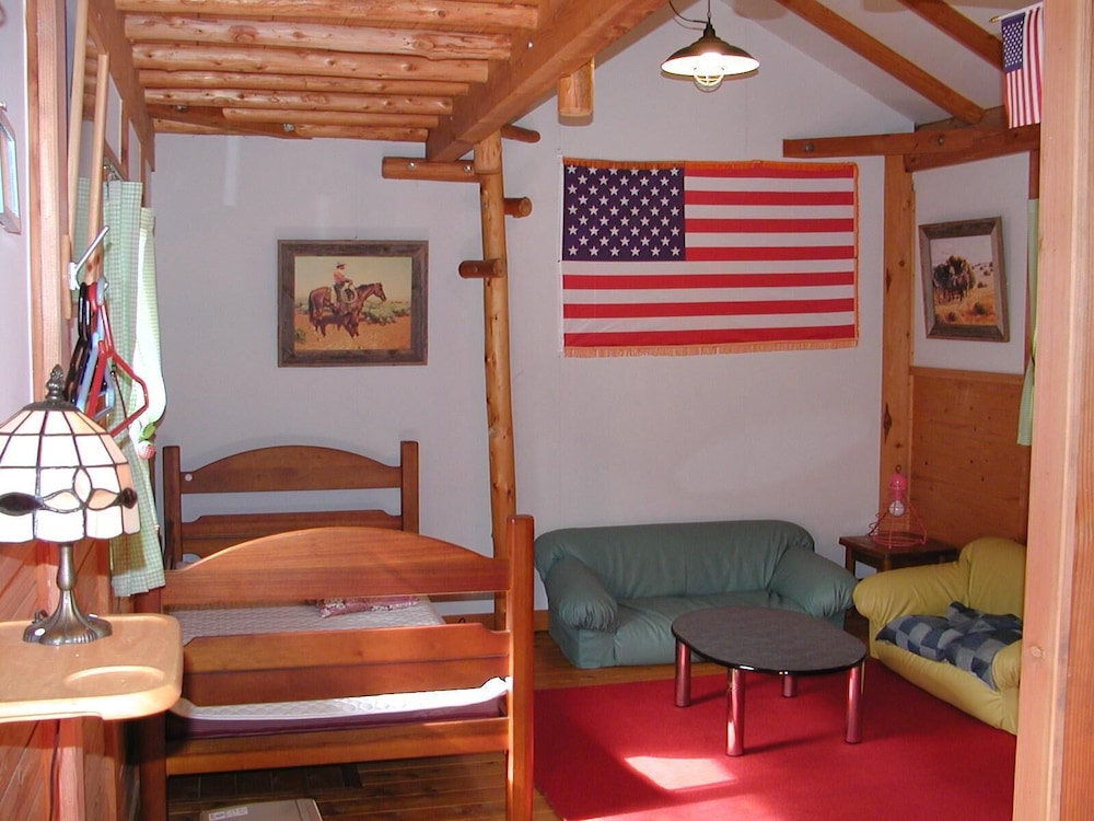 ログハウス大部屋タイプ お部屋タイプおまかせ 禁煙 客室3 | マウンテンドーム