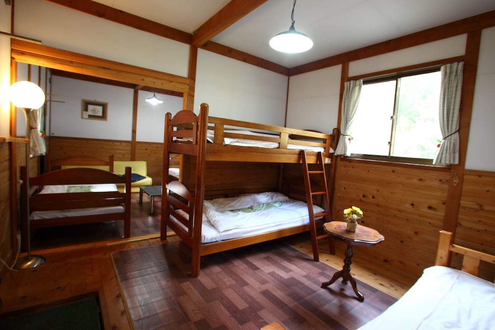 ログハウス大部屋タイプ お部屋タイプおまかせ 禁煙 客室2 | マウンテンドーム