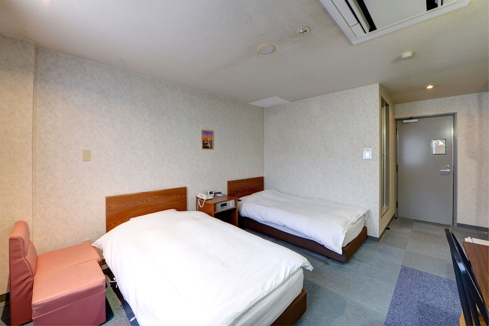 ツインルーム 喫煙可 | HOTEL& 薬草風呂 ホテル スターらんど