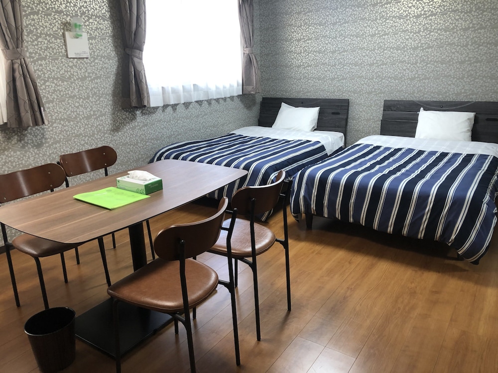 デラックス ファミリールーム 客室1 | Beppu Hostel U&T