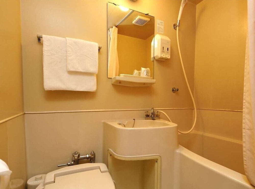 スタンダード ツインルーム 喫煙可 バスルーム0 | 善通寺グランドホテル