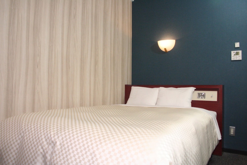 デラックス シングルルーム 禁煙 | ロイヤルホテル大館