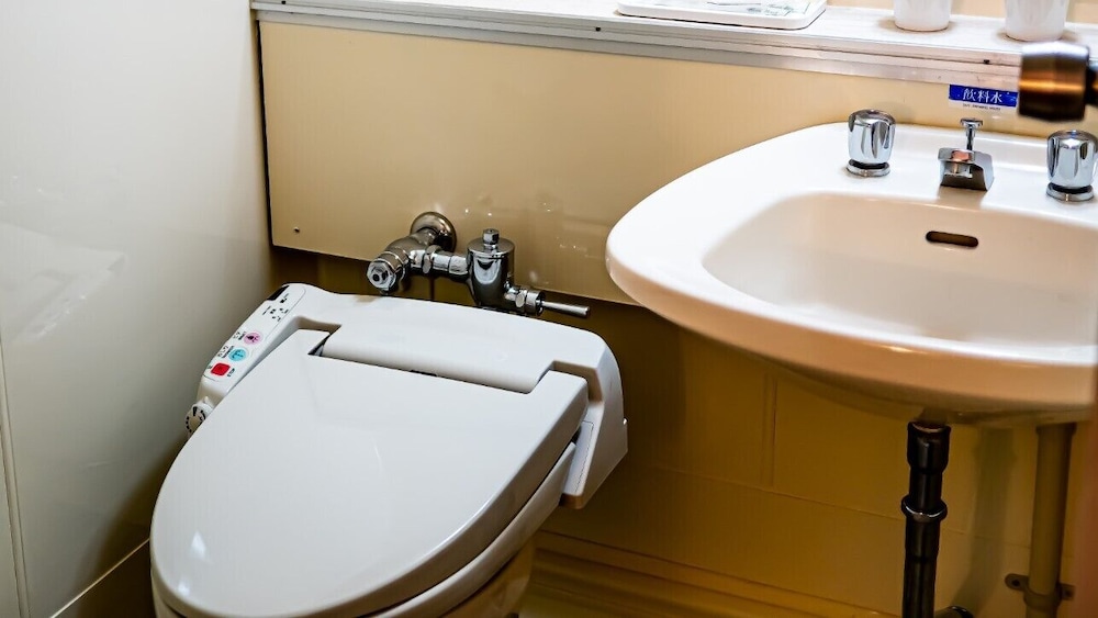 スタンダード ツインルーム 喫煙可 バスルーム3 | 八戸プラザホテル