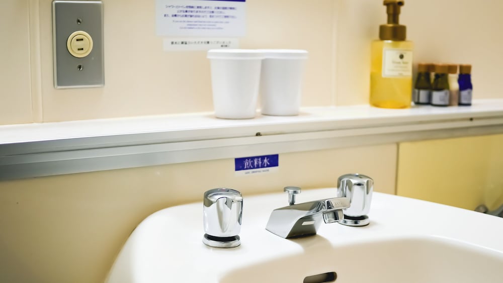 スタンダード ツインルーム 喫煙可 バスルーム10 | 八戸プラザホテル