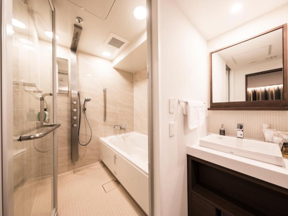 デラックス ハリウッド ツインルーム 禁煙 客室1 | ライズホテル大阪北新地