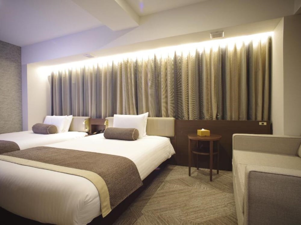 デラックス ツインルーム 禁煙 客室2 | ライズホテル大阪北新地