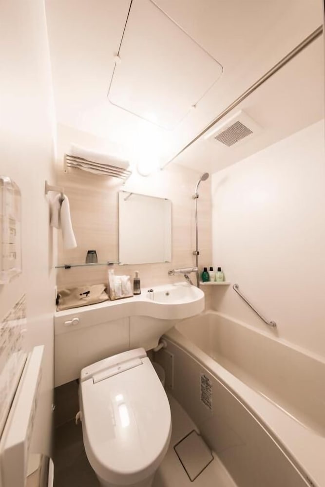 お部屋タイプおまかせ (禁煙) 客室3 | ライズホテル大阪北新地