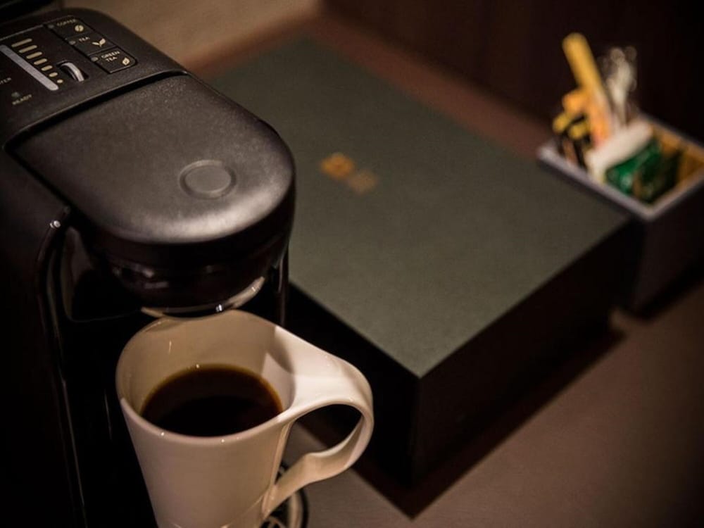 デラックス ハリウッド ツインルーム 禁煙 客室2 | ライズホテル大阪北新地