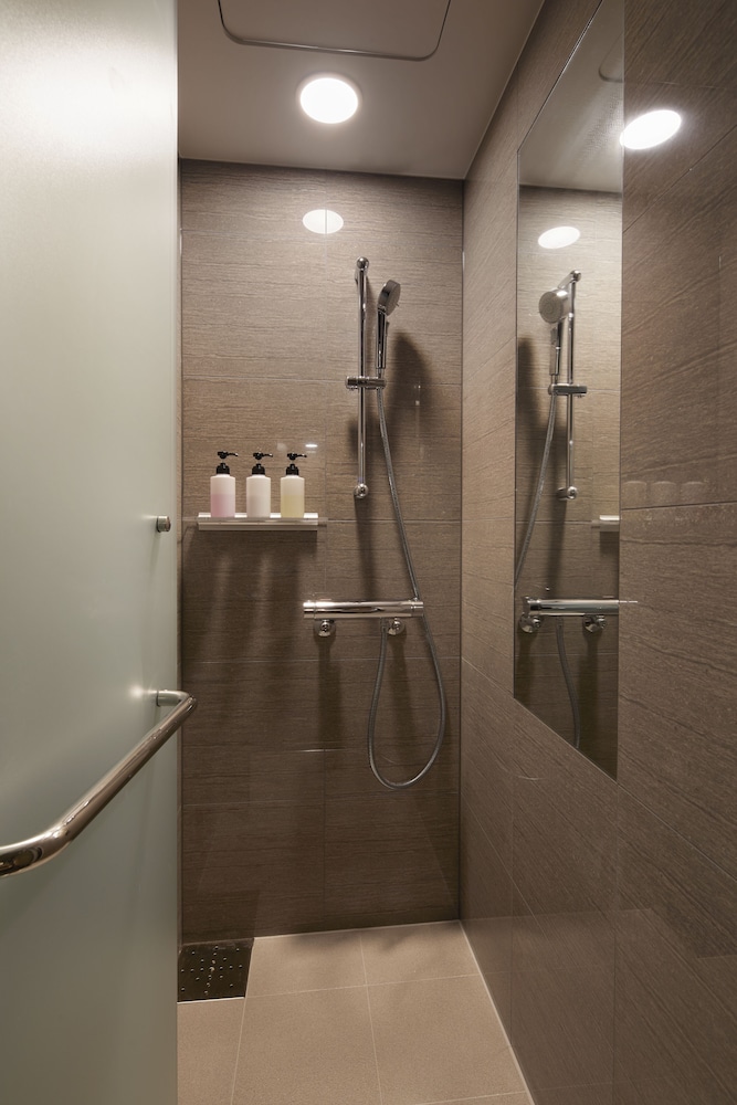 スーペリア ダブルルーム バスルーム0 | ホテルアマネク金沢