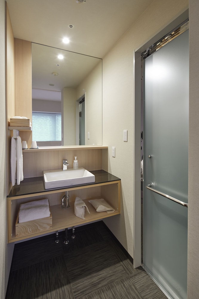 スーペリア ダブルルーム バスルーム1 | ホテルアマネク金沢