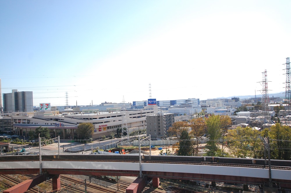 ショッピングモール1 | アパホテル〈相模原橋本駅東〉