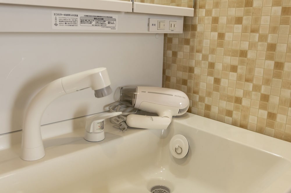 ハウス 4 ベッドルーム バスルームの設備1 | 百名テラス