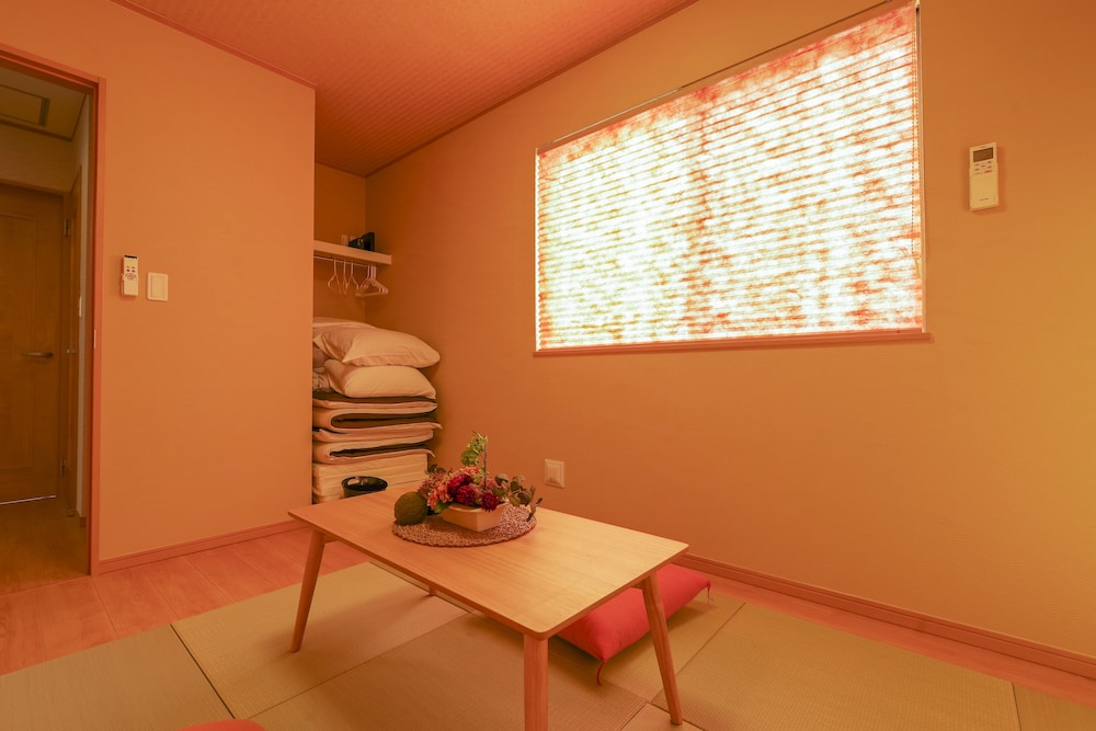 ハウス 4 ベッドルーム リビング エリア0 | 百名テラス