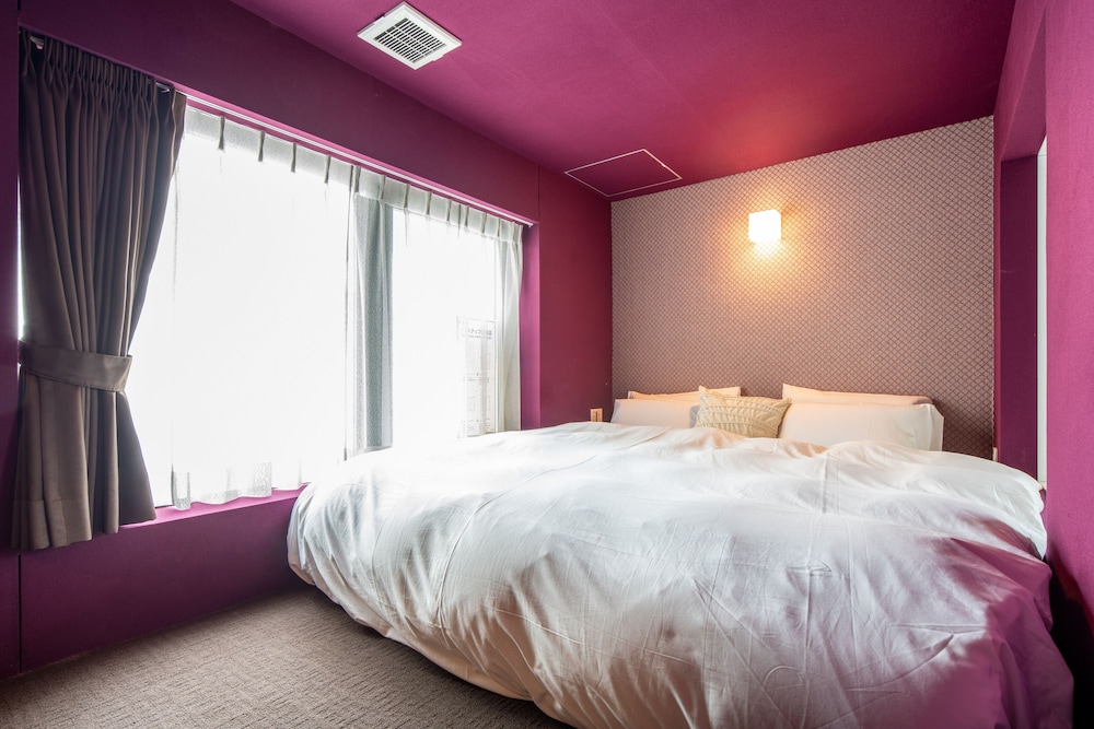 Room#302 スタンダードルーム クイーン 客室1 | La Viola