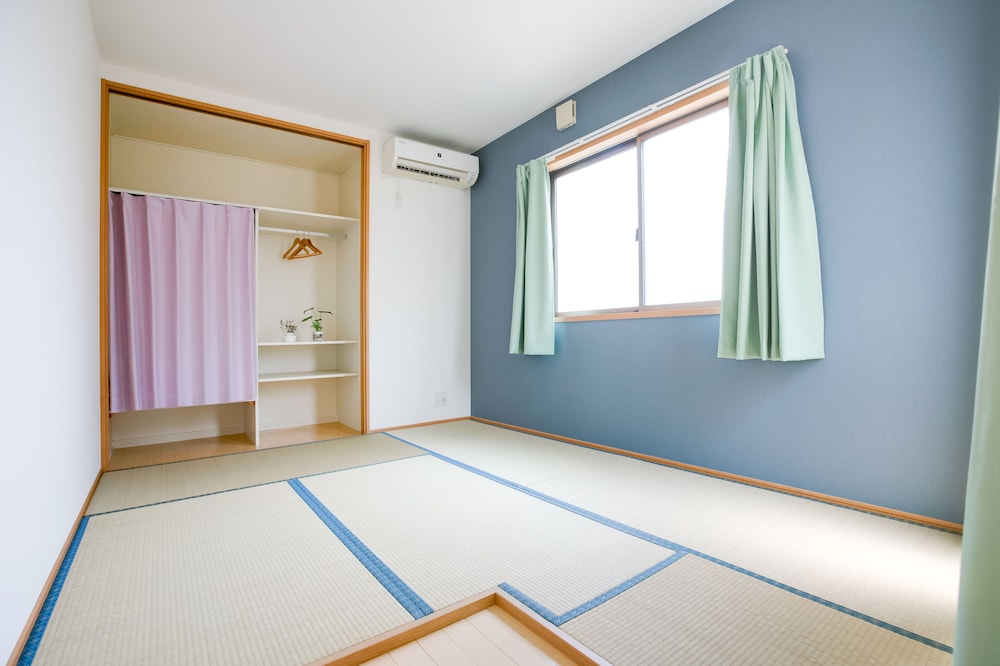 和室 3人部屋 共用バスルーム 客室4 | 自由家民泊