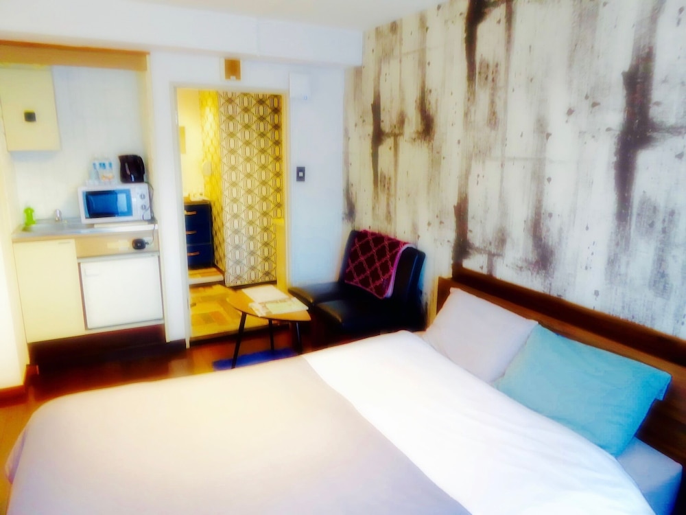 3 | SONIC APARTMENT HOTEL