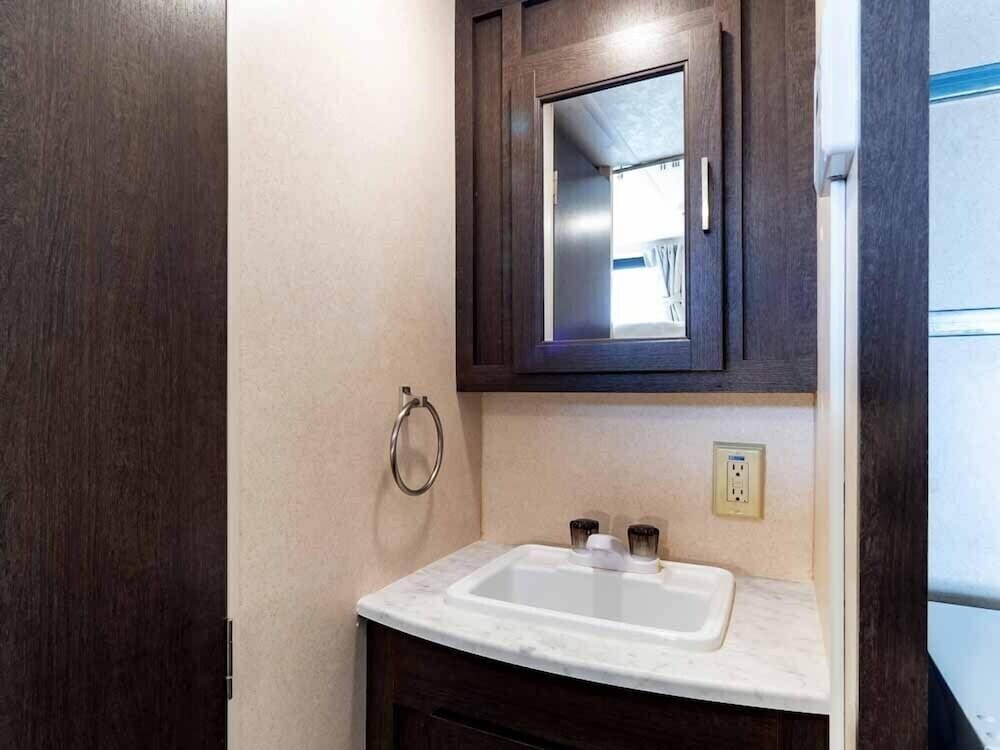 トレーラーハウス 客室4 | ビーチリゾーツホテルカラカウア