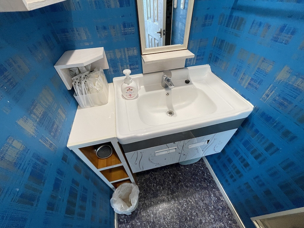 B棟 テラス付きコテージ [禁煙] バスルーム1 | 幸せになる古宇利島の宿