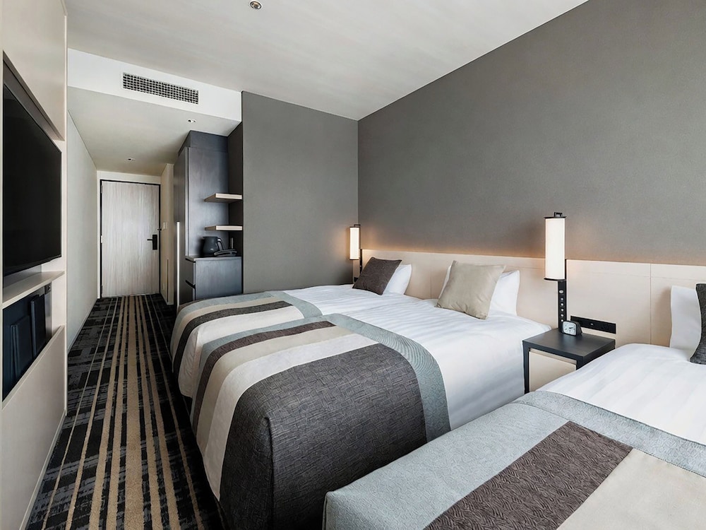 12-23階 スタンダードトリプル (禁煙) 客室2 | ホテル阪急レスパイア大阪