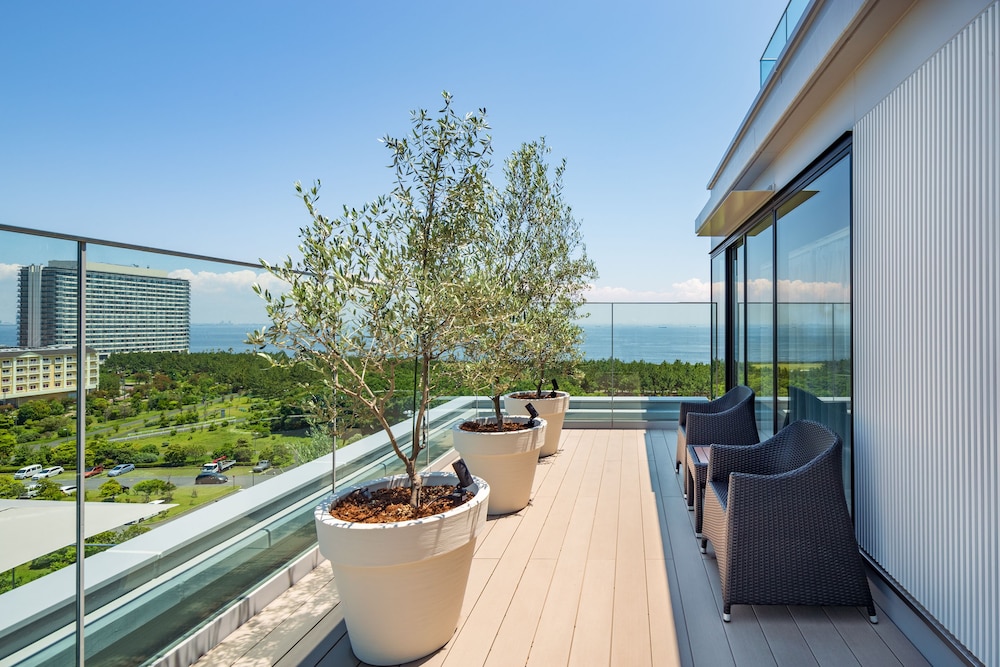 デラックス ルーム キングベッド 1 台 テラス テラス / パティオ0 | ハイアットリージェンシー東京ベイ