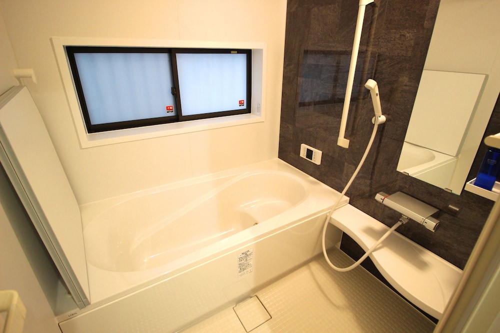 HV-3 バスルーム1 | HOPE VILLA 恩納村