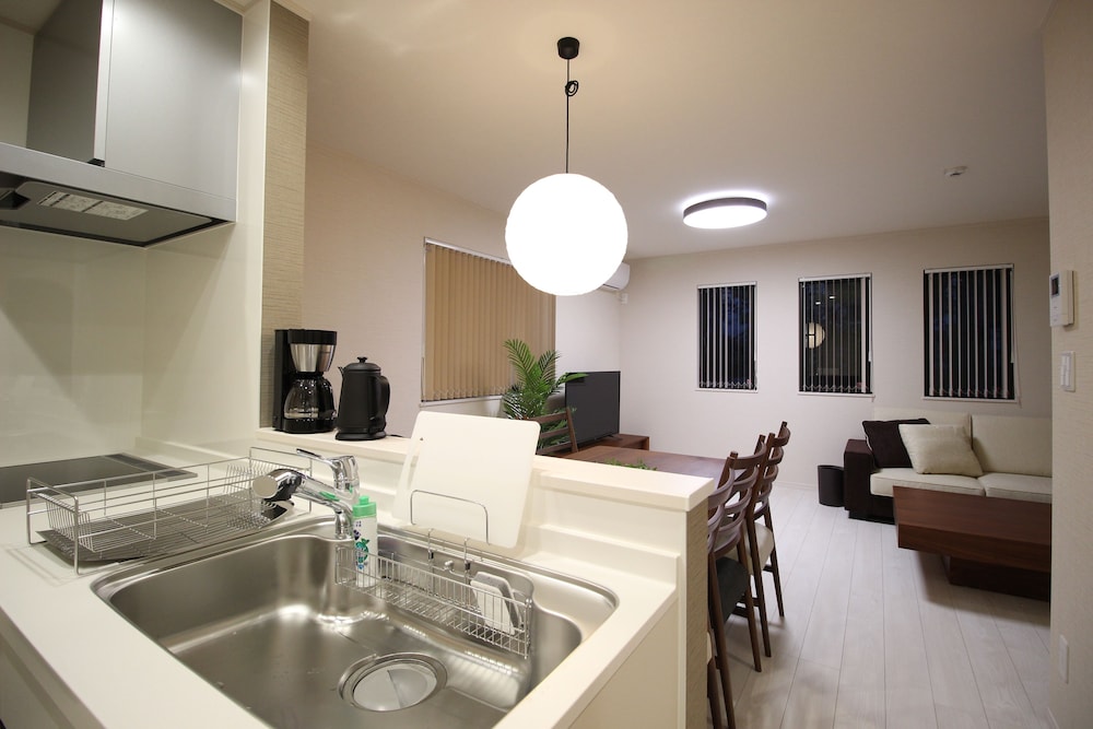 HV-4 リビング エリア1 | HOPE VILLA 恩納村