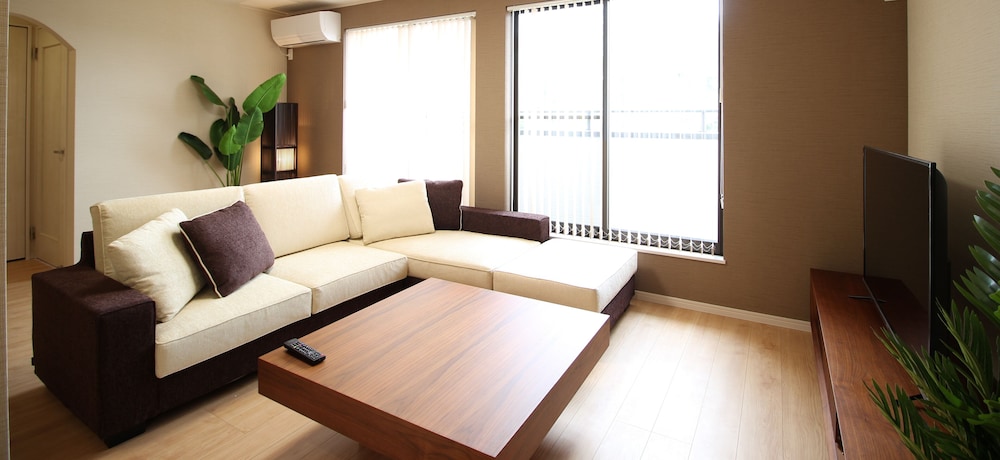 HV-1 リビング エリア1 | HOPE VILLA 恩納村