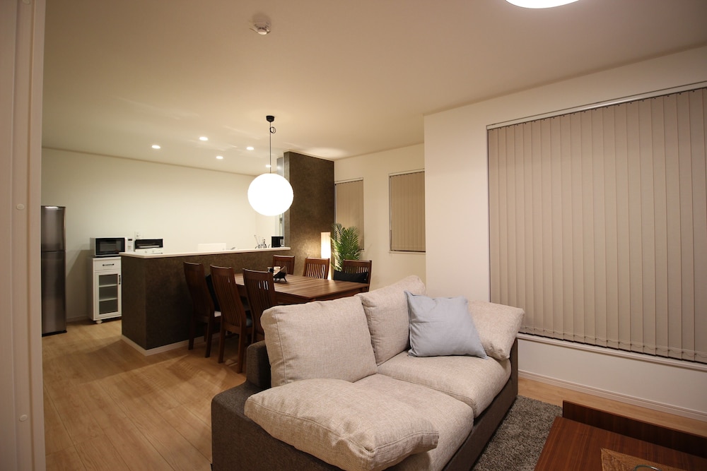 HV-5 リビング エリア0 | HOPE VILLA 恩納村