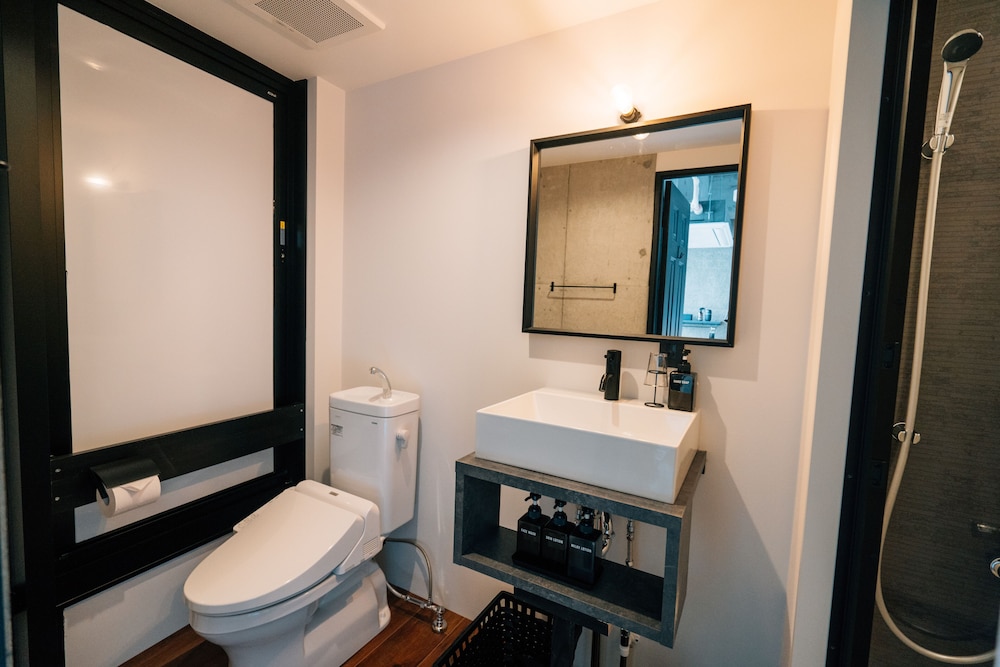 デラックスルームリバービューII シングルベット4台 禁煙 バスルーム0 | ゾンクホテル中洲であい橋