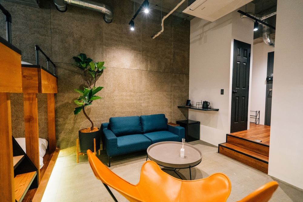 デラックスルーム ダブルベット2台 & シングルベット2台 禁煙 客室2 | ゾンクホテル中洲であい橋