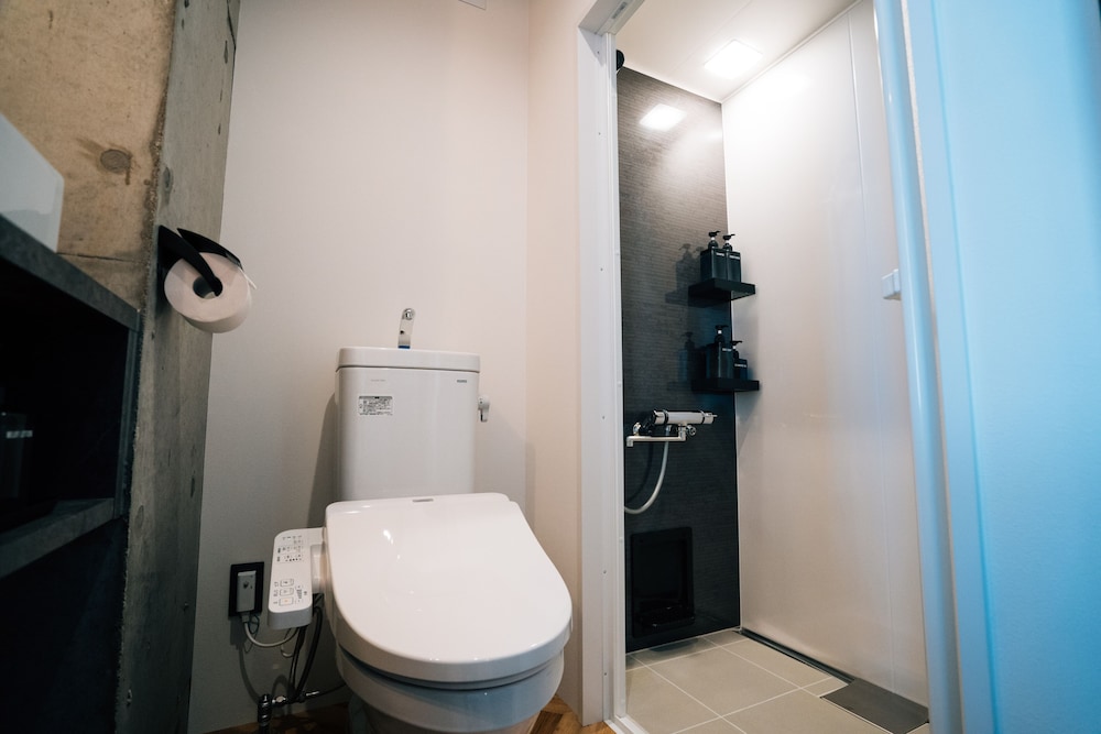 スタンダードルーム ダブルベッド1台 禁煙 バスルーム1 | ゾンクホテル中洲であい橋