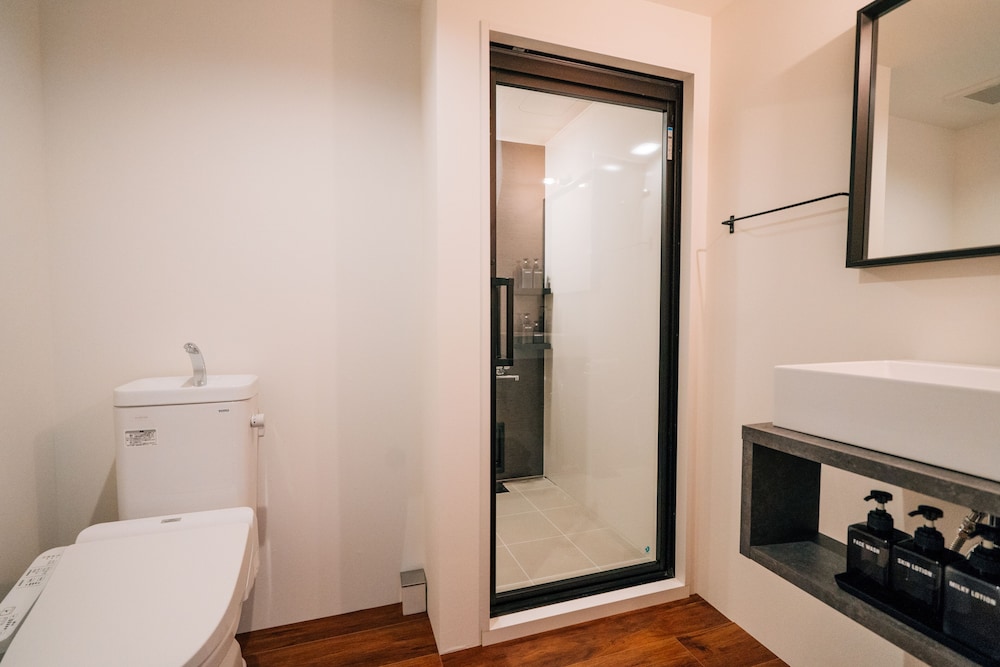 デラックスルームリバービュー ダブルベット2台 & シングルベット2台 禁煙 バスルーム0 | ゾンクホテル中洲であい橋