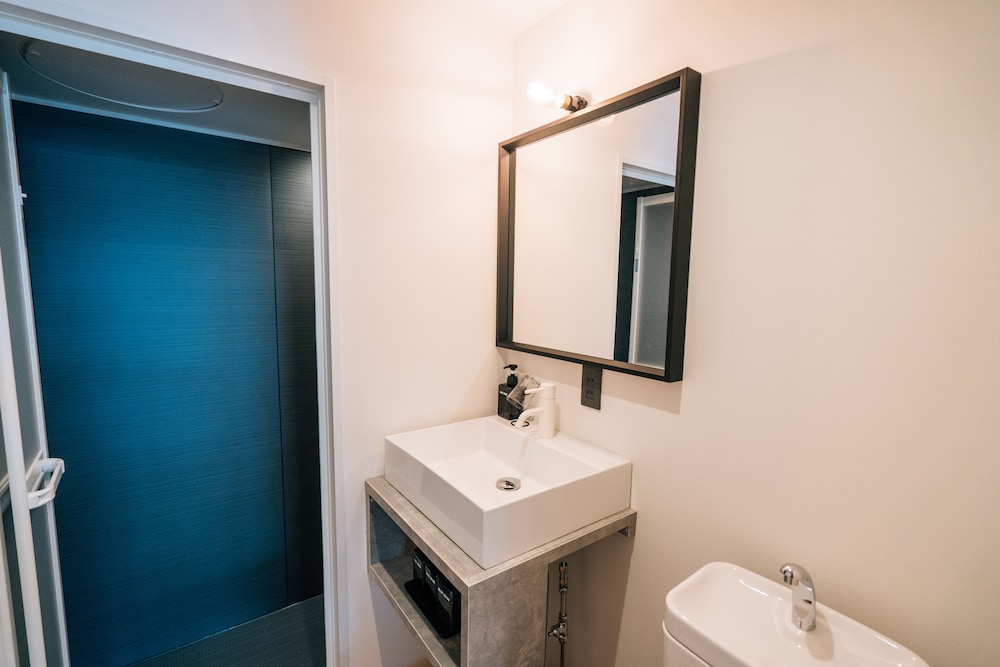 スタンダードルーム I ダブルベッド2台 禁煙 バスルーム0 | ゾンクホテル中洲であい橋