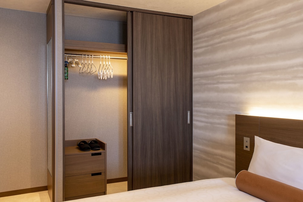 ハイフロアロイヤルグランデルーム 禁煙 客室2 | からくさホテルグランデ新大阪タワー