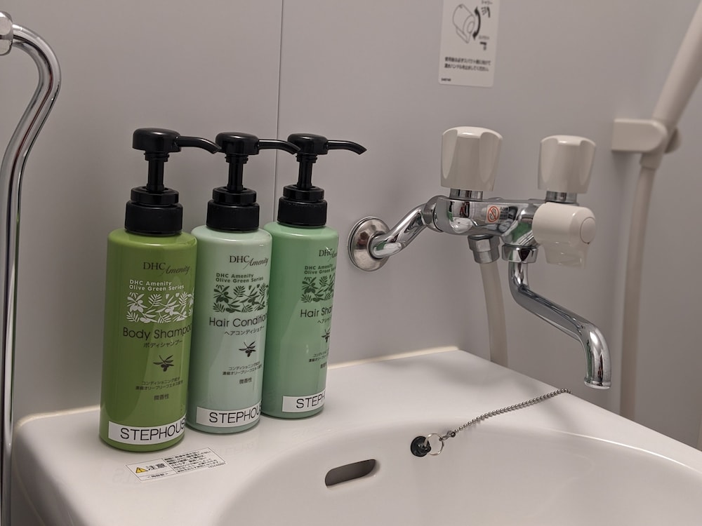 [一棟貸し] 貸切ログハウス TypeA バスルーム1 | ペンション & 貸別荘ステップハウス