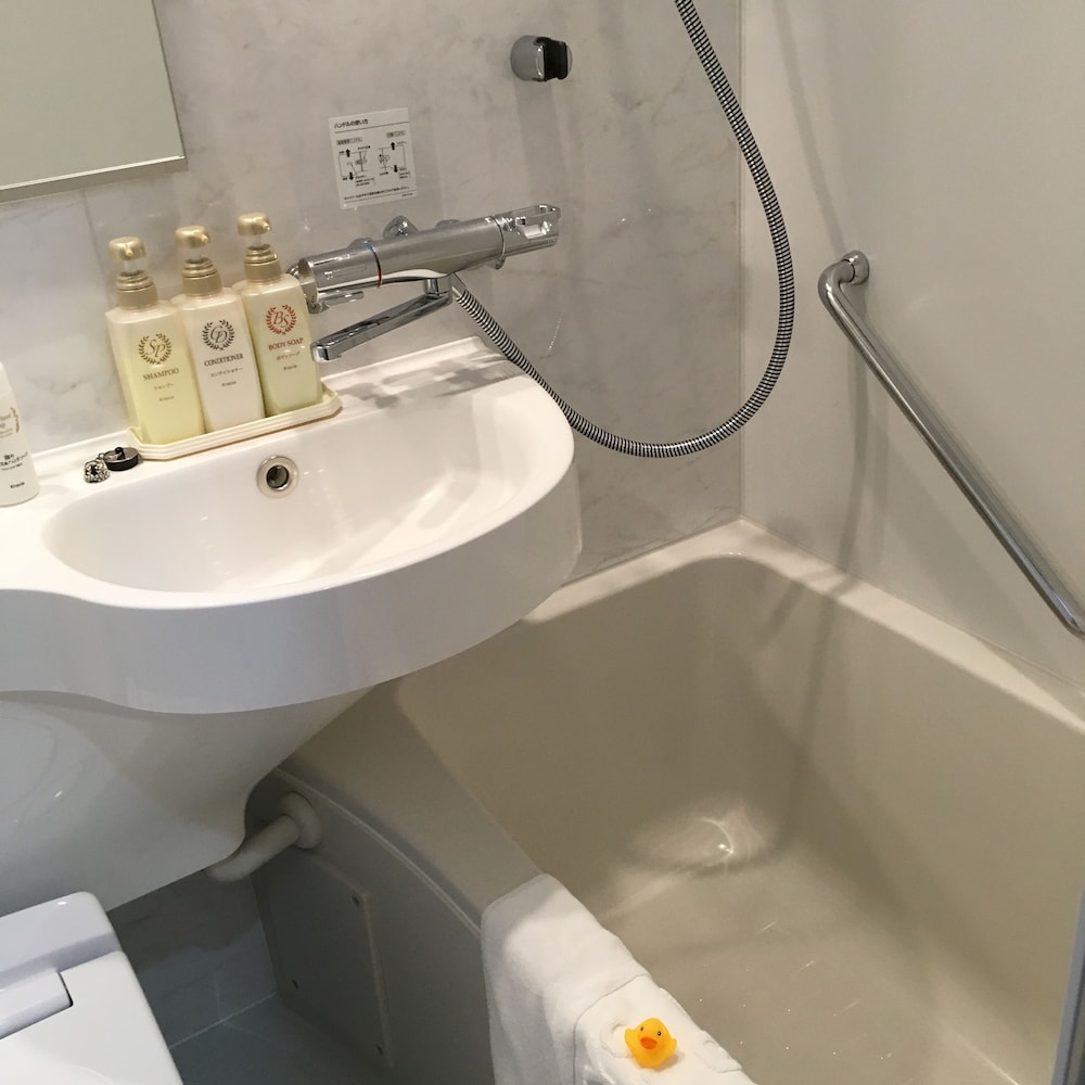 セミダブルルーム バスルーム1 | 新橋アーバンホテル