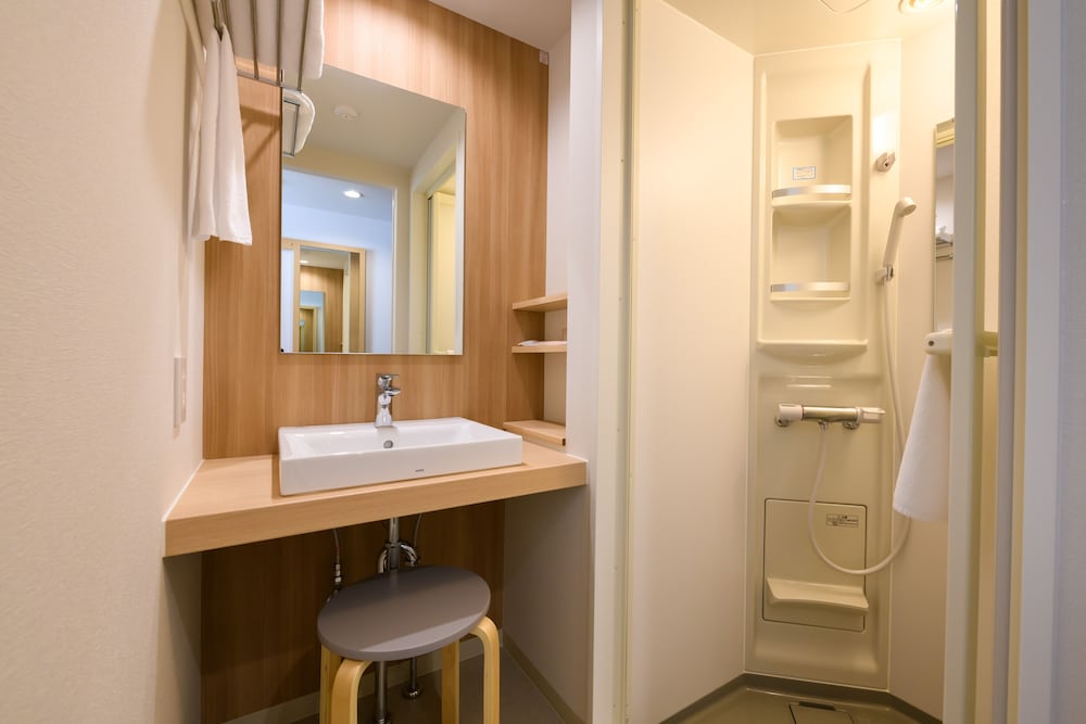 ダブルルーム【禁煙】14㎡ バスルーム0 | ホテルソビアル なんば大国町