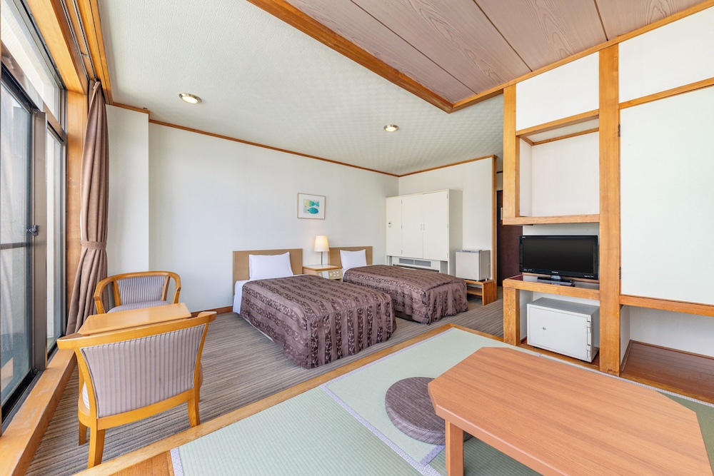 和洋室　南2号館（禁煙） 客室1 | スパリゾートハワイアンズ ホテルハワイアンズ