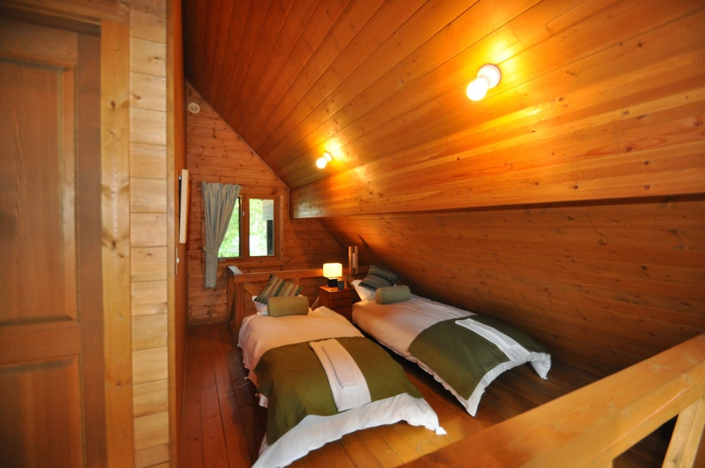 客室1 | ビッグフットキャビン白馬