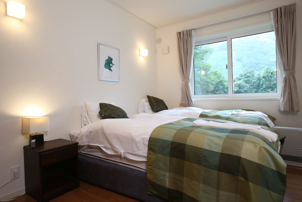 客室1 | キャッツビラ白馬 1&2