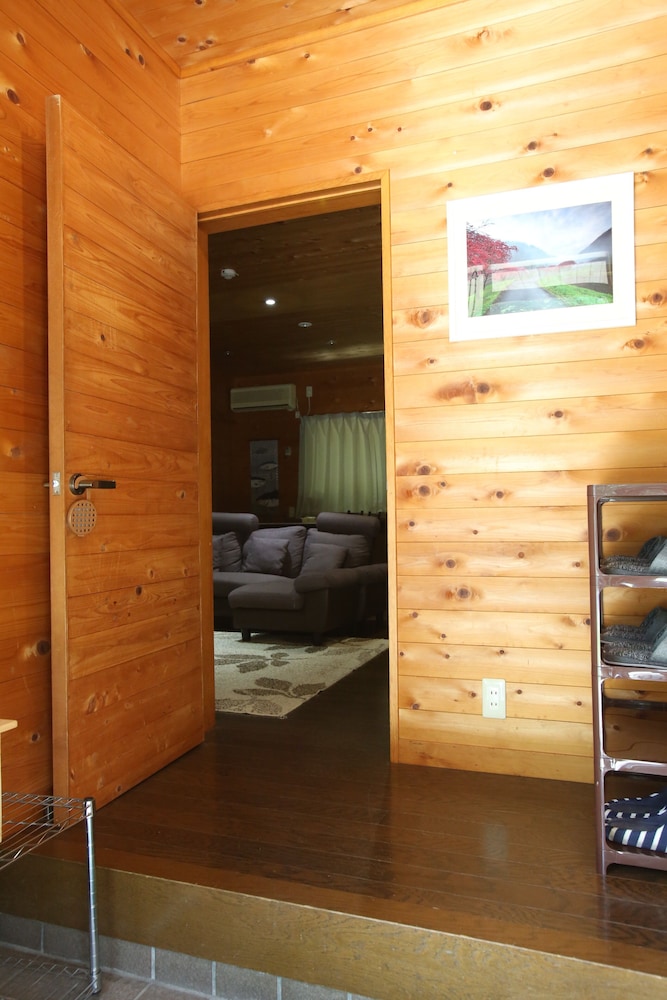 内部エントランス1 | ヒノキキャビン白馬