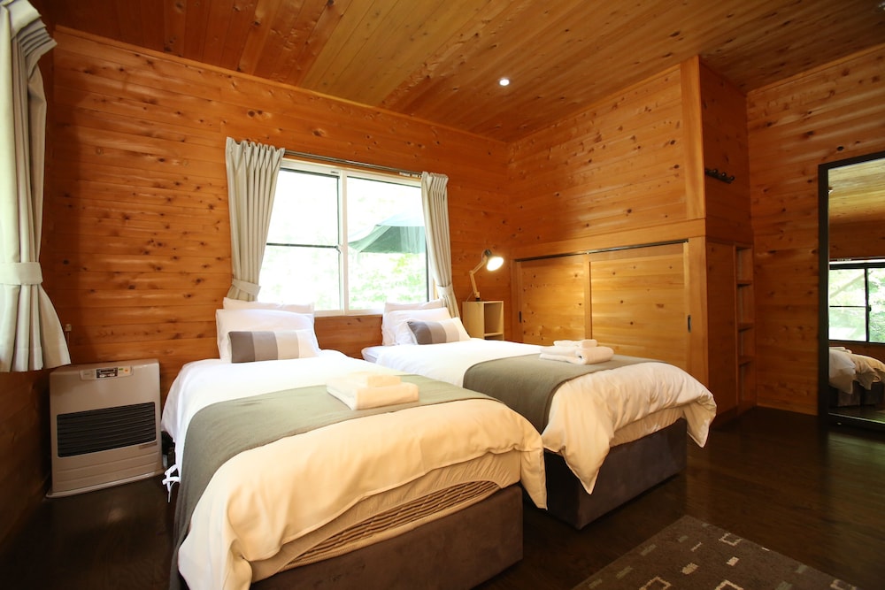 客室1 | ヒノキキャビン白馬